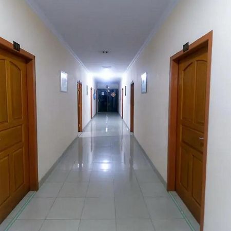 Reddoorz Plus Near Wtc Batanghari Mall Tanjungjohor Esterno foto