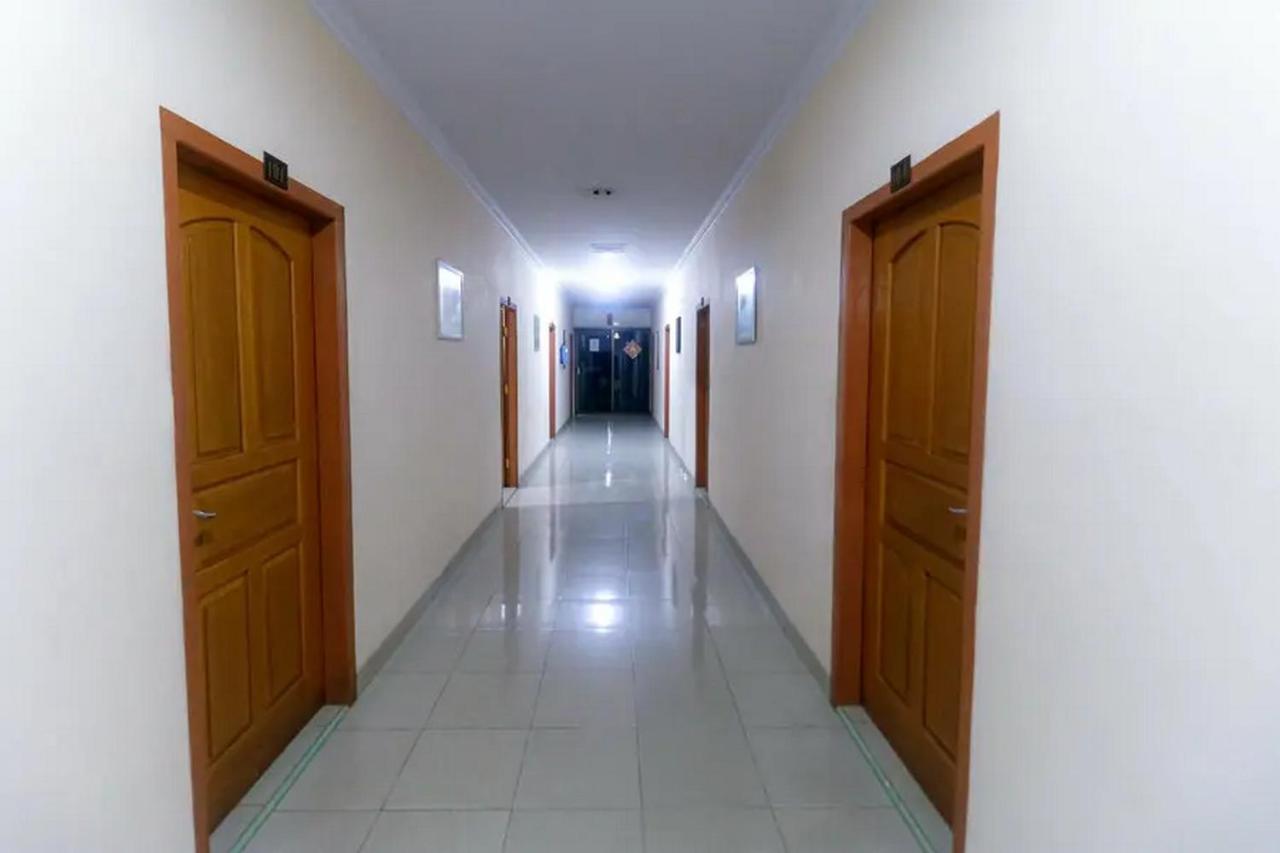 Reddoorz Plus Near Wtc Batanghari Mall Tanjungjohor Esterno foto