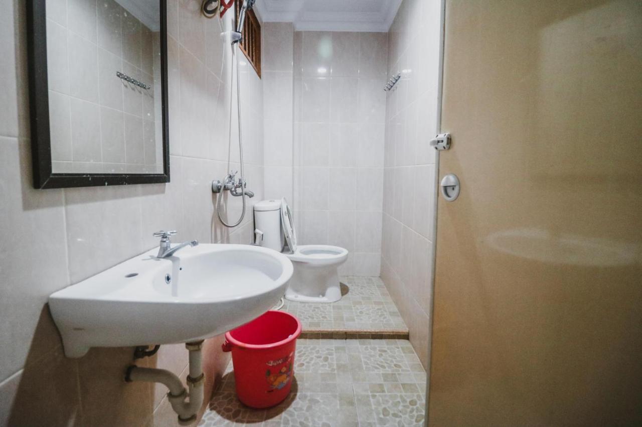 Reddoorz Plus Near Wtc Batanghari Mall Tanjungjohor Esterno foto