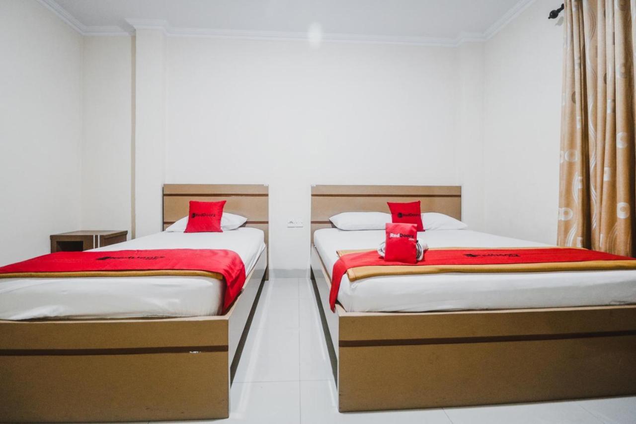 Reddoorz Plus Near Wtc Batanghari Mall Tanjungjohor Esterno foto